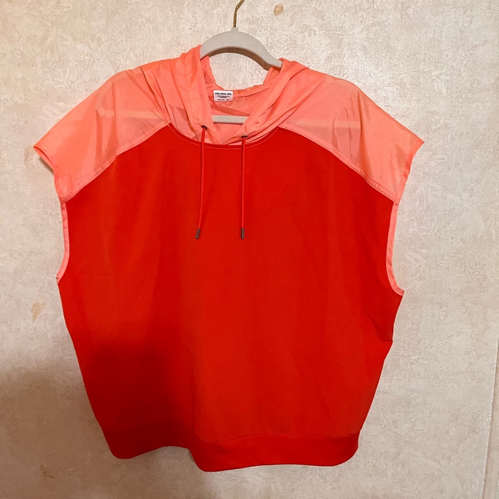 🎃 Sleeveless Hooded Top perfect for layering